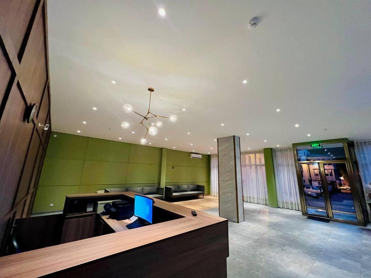 Aristocrat Hotel Tbilisi Bagian luar foto